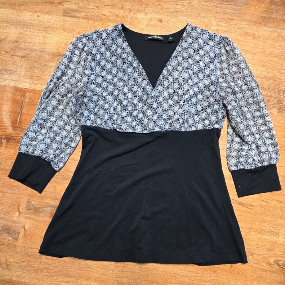 Y2k Essentials by Milano Black and White Blouse Small